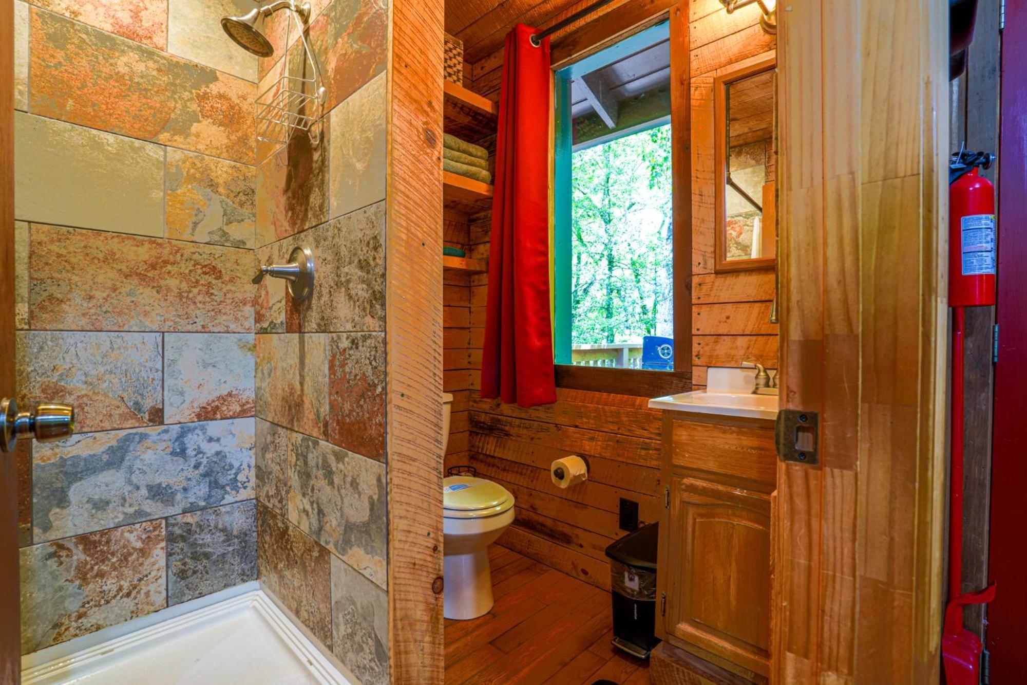 The Big Little Cabin - Hot Tub & Playground Villa Dahlonega Exterior photo