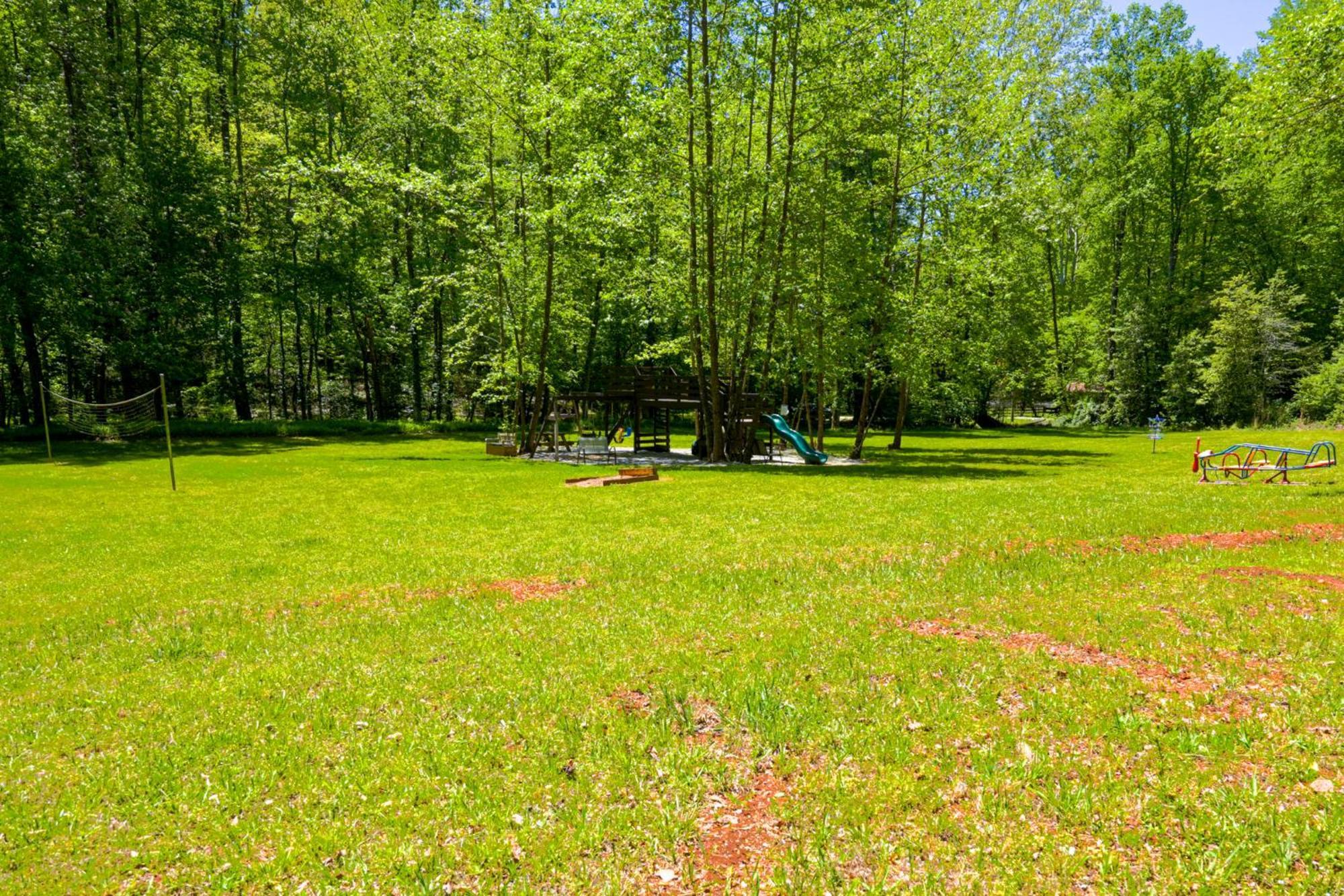 The Big Little Cabin - Hot Tub & Playground Villa Dahlonega Exterior photo