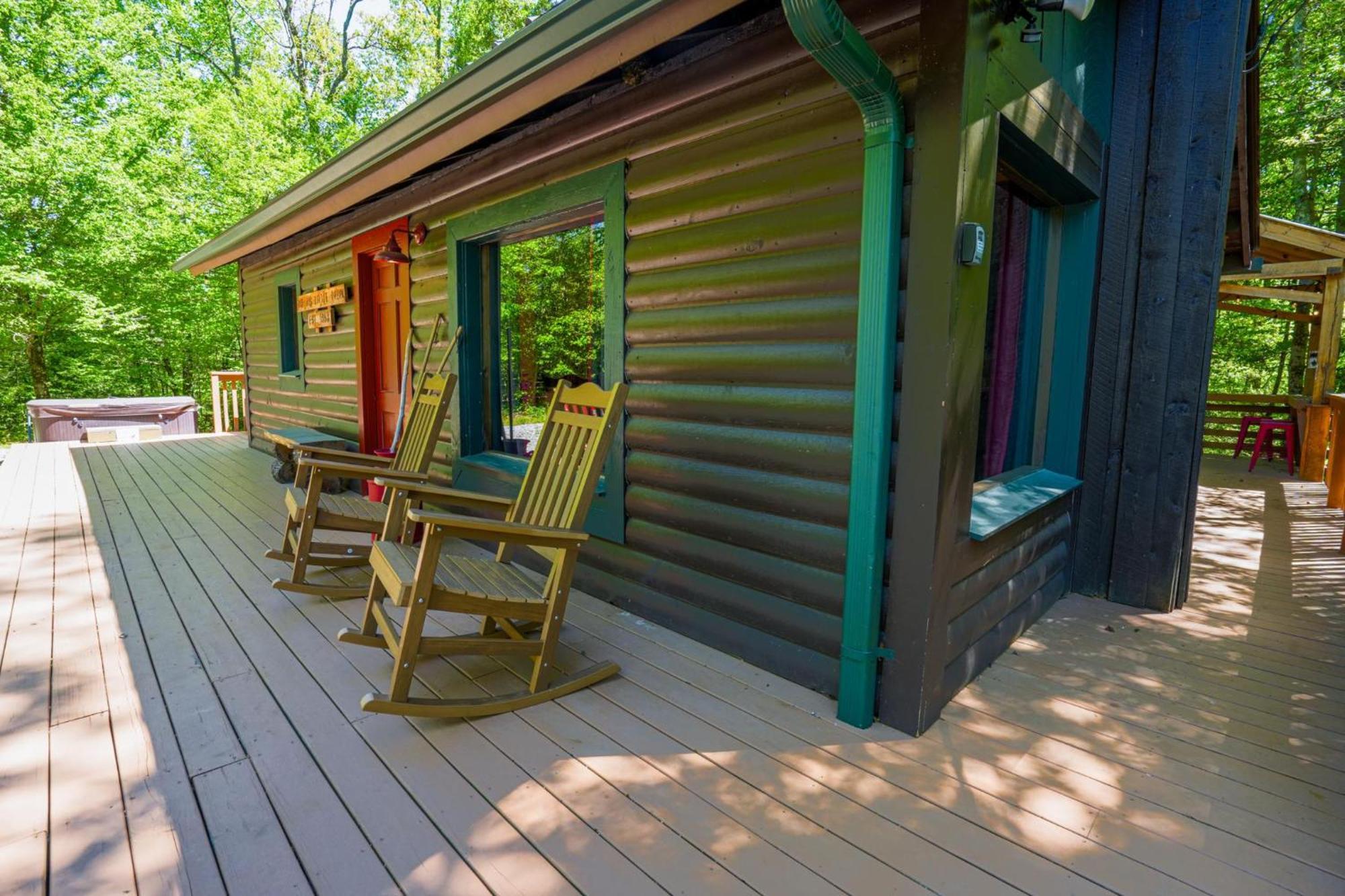 The Big Little Cabin - Hot Tub & Playground Dahlonega Exterior photo