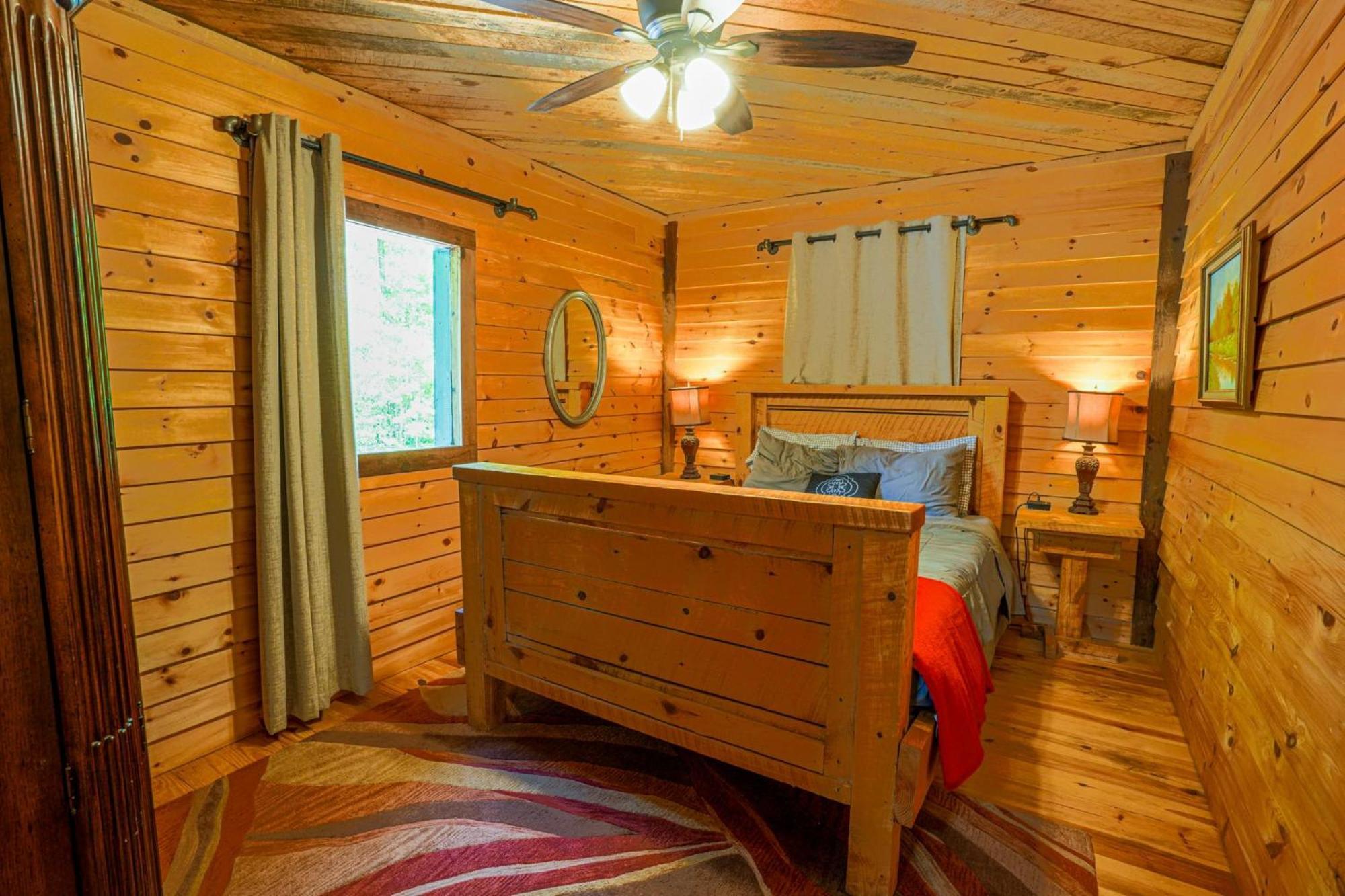 The Big Little Cabin - Hot Tub & Playground Dahlonega Exterior photo